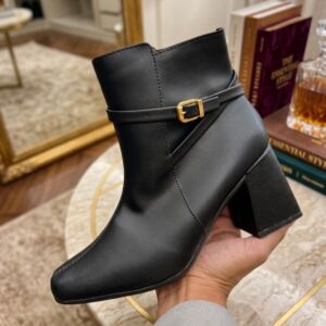 Bota Feminina Salto Bloco Com Fivelinha Lateral Preta