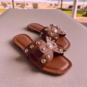 Rasteira H Enfeites Cor Caramelo