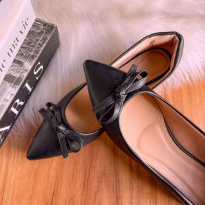 Sapatilha Bico Fino Yasmin Cor Preta